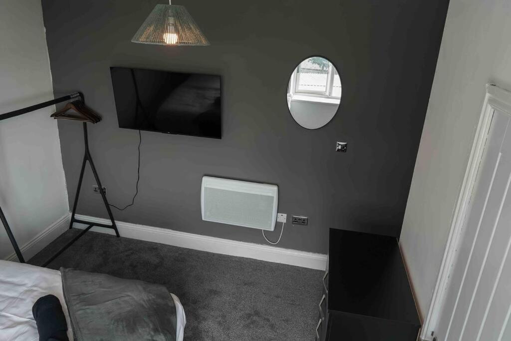לידס Stunning Two Bed City Centre Apartment מראה חיצוני תמונה