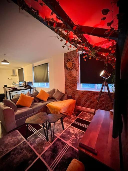 לידס Stunning Two Bed City Centre Apartment מראה חיצוני תמונה
