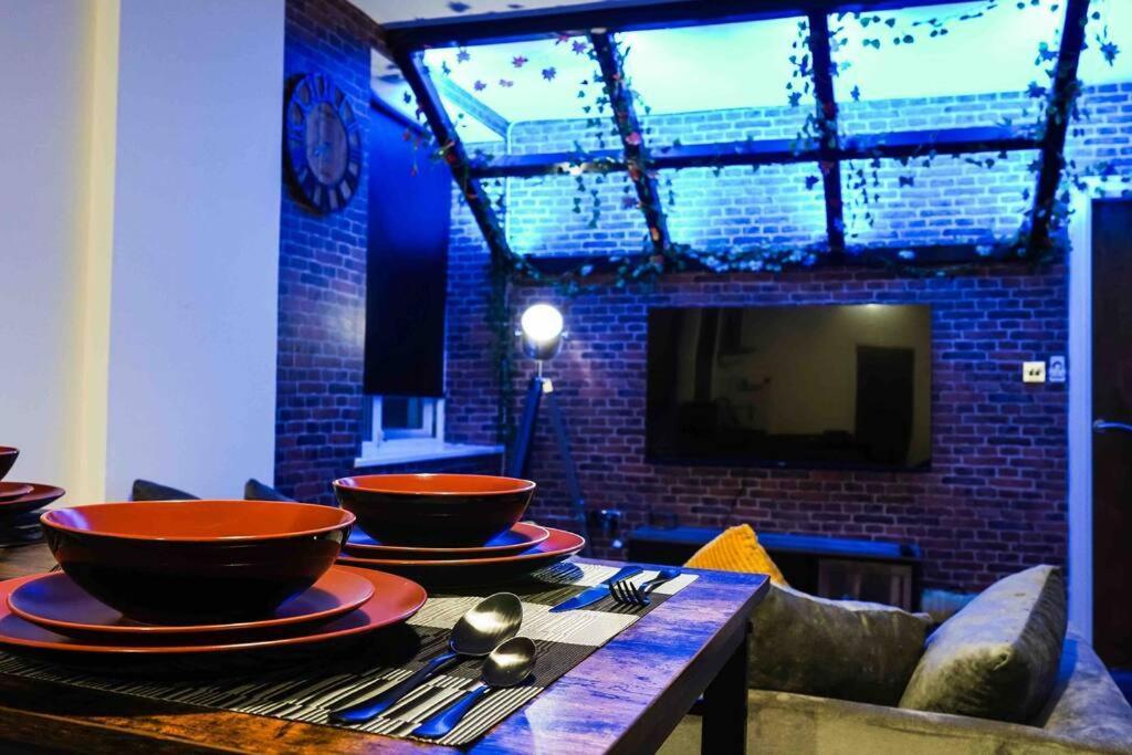 לידס Stunning Two Bed City Centre Apartment מראה חיצוני תמונה