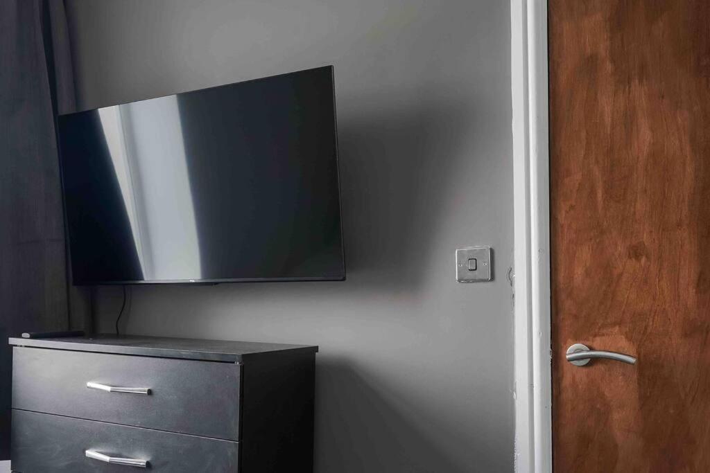 לידס Stunning Two Bed City Centre Apartment מראה חיצוני תמונה