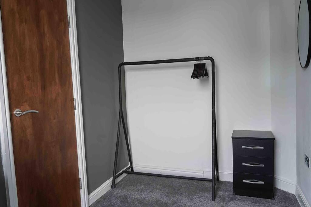 לידס Stunning Two Bed City Centre Apartment מראה חיצוני תמונה