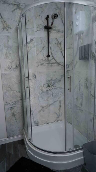 לידס Stunning Two Bed City Centre Apartment מראה חיצוני תמונה