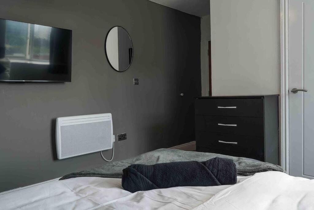 לידס Stunning Two Bed City Centre Apartment מראה חיצוני תמונה