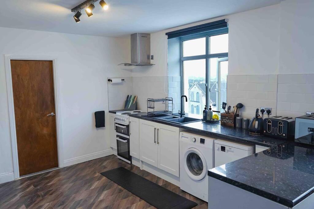לידס Stunning Two Bed City Centre Apartment מראה חיצוני תמונה