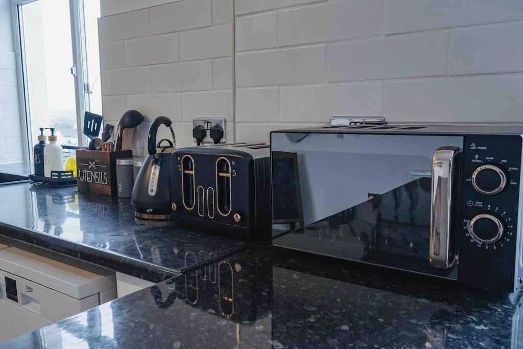 לידס Stunning Two Bed City Centre Apartment מראה חיצוני תמונה